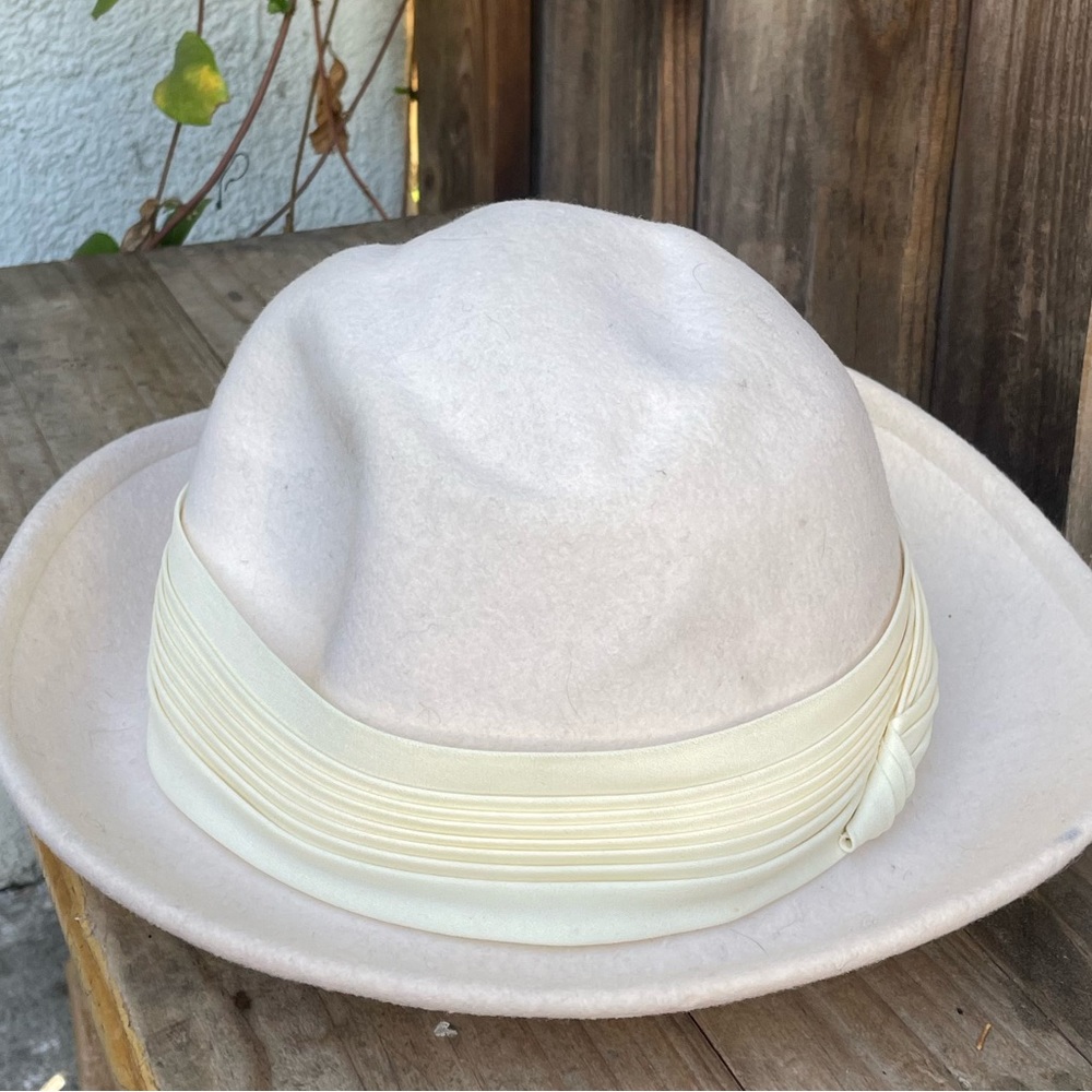 Vintage Betmar 100% Wool Cream Hat